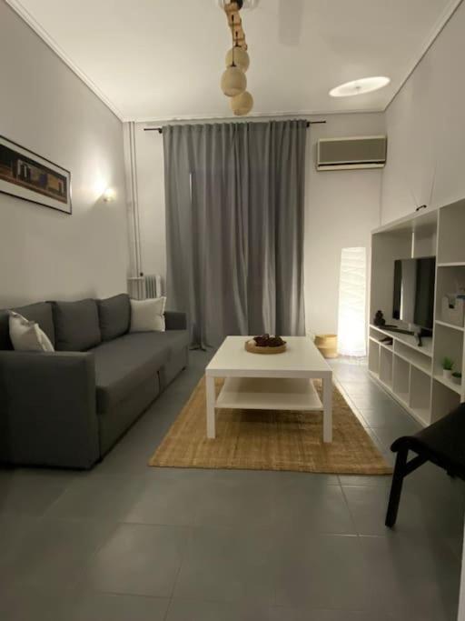 Elia'S Boutique Apartment Sparta Exterior foto