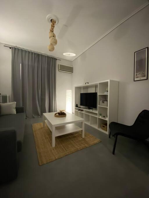 Elia'S Boutique Apartment Sparta Exterior foto